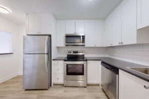 Beaverbrae Apartments - 530 & 540 Proudfoot Lane