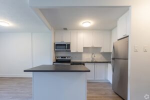 6 Auburndale Court